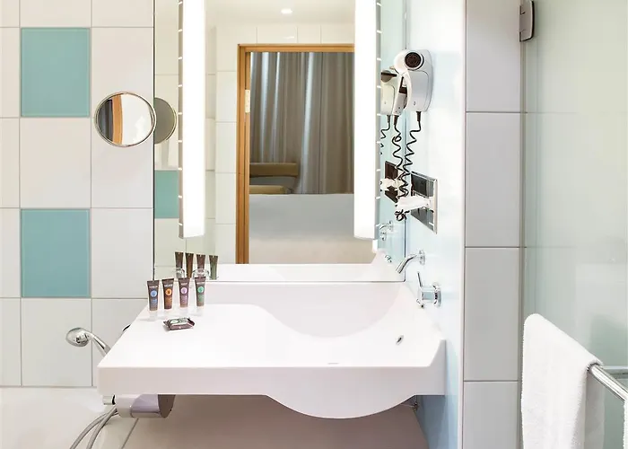 Novotel Alster 4*